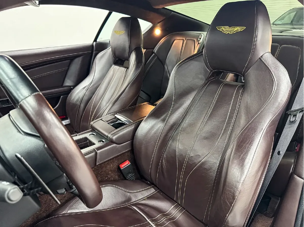 2013 Aston Martin DB9 6.0L 517HP V12 6AT,autocango,china used car exporter,china ev exporter,chinese used car exporter,chinese used ev exporter