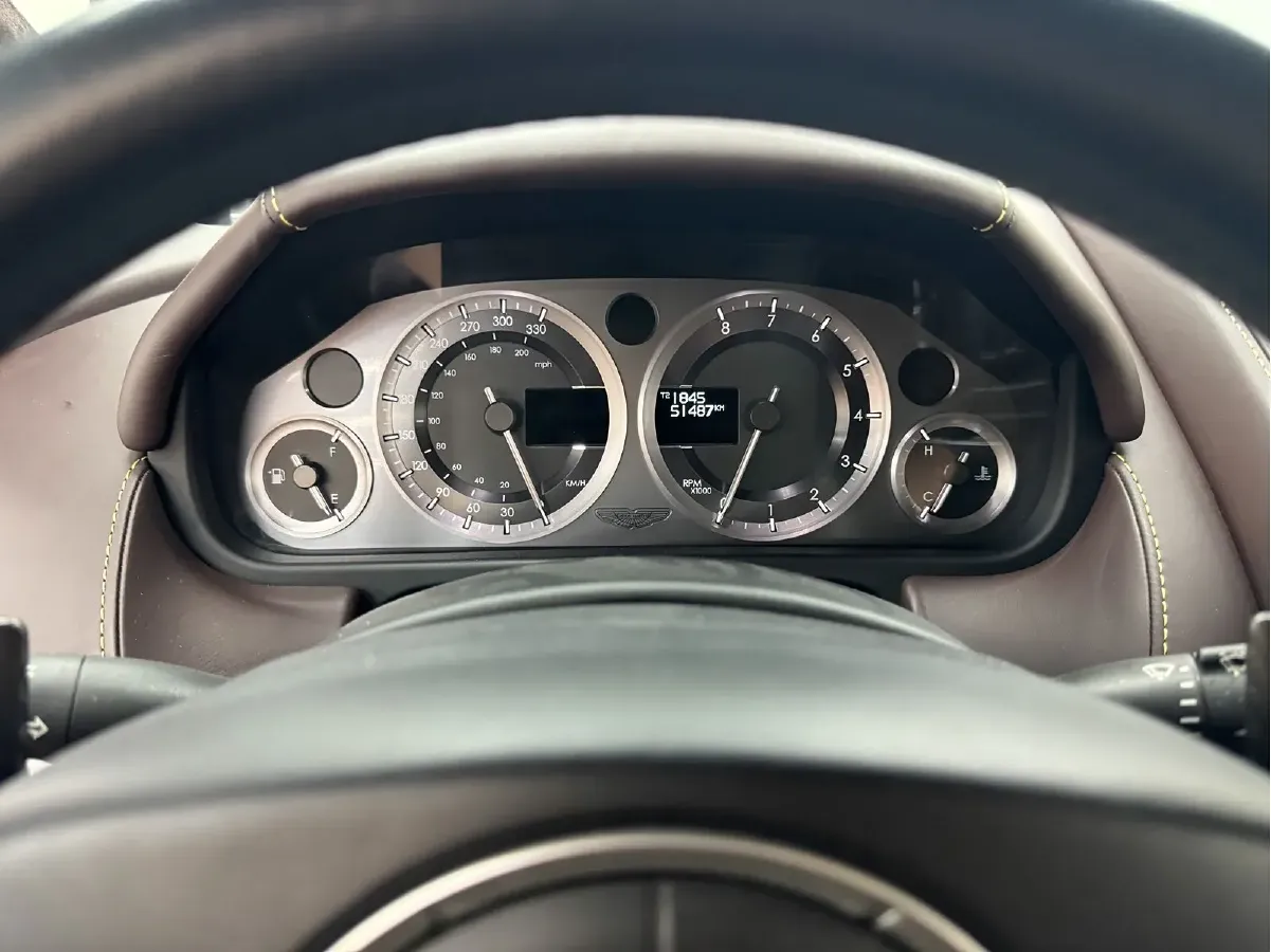 2013 Aston Martin DB9 6.0L 517HP V12 6AT,autocango,china used car exporter,china ev exporter,chinese used car exporter,chinese used ev exporter