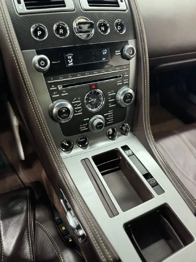 2013 Aston Martin DB9 6.0L 517HP V12 6AT,autocango,china used car exporter,china ev exporter,chinese used car exporter,chinese used ev exporter