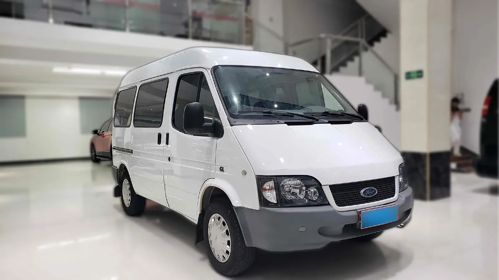 2016 Ford Classic Transit 2.4L 125HP L4 5MT,autocango,china used car exporter,china ev exporter,chinese used car exporter,chinese used ev exporter