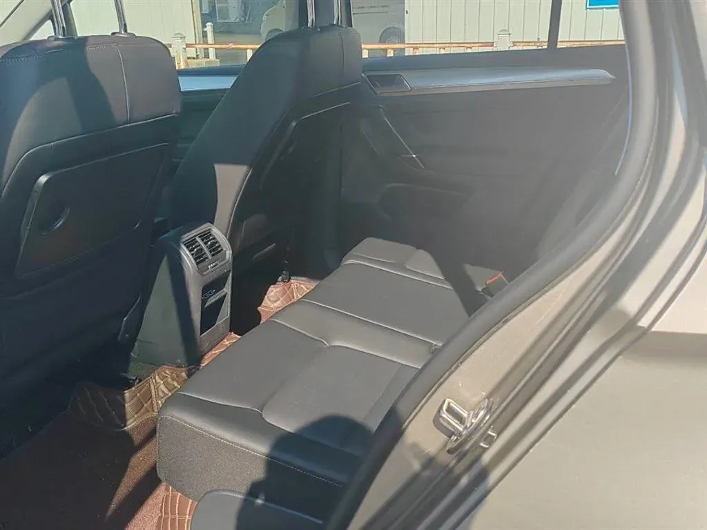 2019 Volkswagen Golf Sportsvan 1.4T 150HP L4 7DCT,autocango,china used car exporter,china ev exporter,chinese used car exporter,chinese used ev exporter