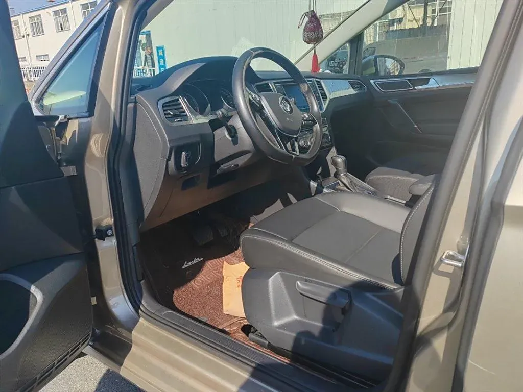 2019 Volkswagen Golf Sportsvan 1.4T 150HP L4 7DCT,autocango,china used car exporter,china ev exporter,chinese used car exporter,chinese used ev exporter