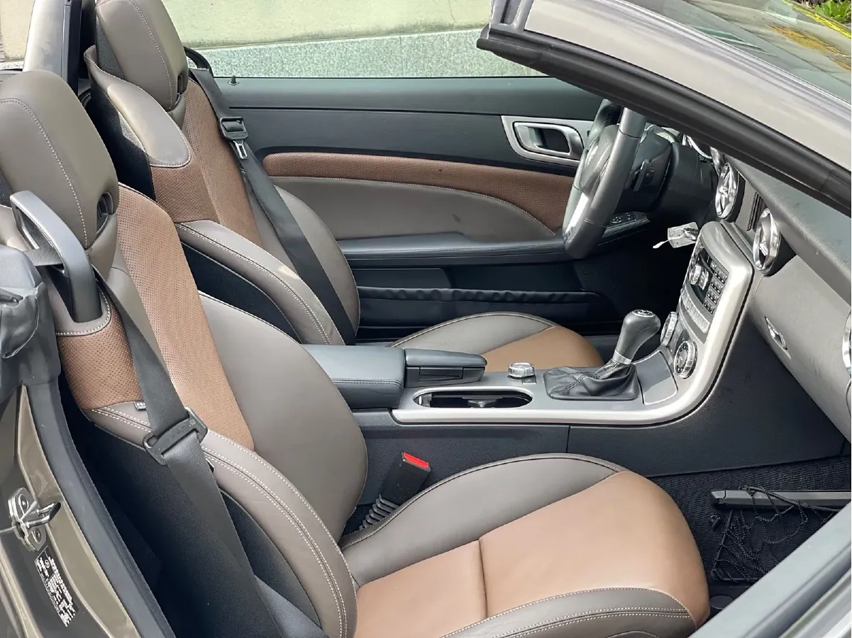 2011 Mercedes-Benz SLK Class 1.8T 184HP L4 7AT,autocango,china used car exporter,china ev exporter,chinese used car exporter,chinese used ev exporter