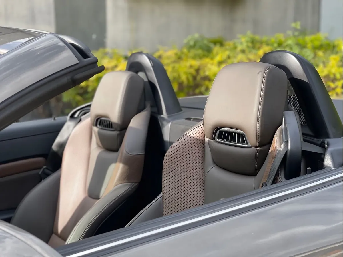 2011 Mercedes-Benz SLK Class 1.8T 184HP L4 7AT,autocango,china used car exporter,china ev exporter,chinese used car exporter,chinese used ev exporter