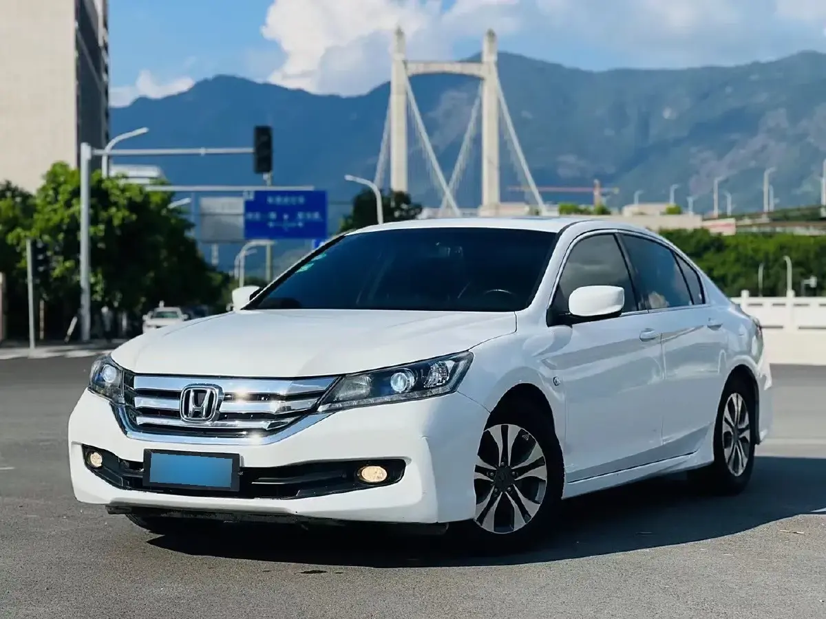 2014 Honda Accord 2.0L 155HP L4 CVT