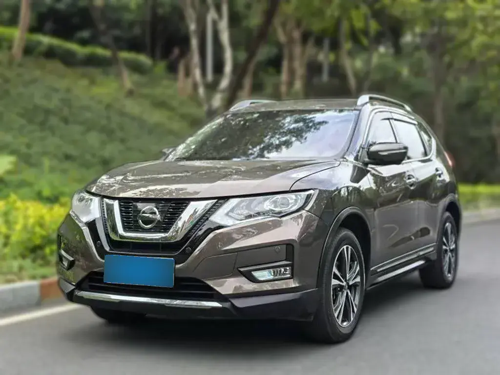 2019 Nissan X-Trail 2.5L 186HP L4 CVT