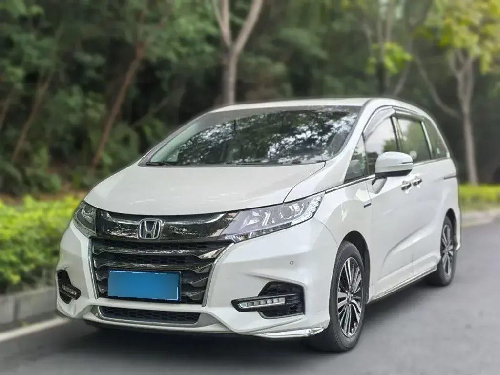 2019 Honda Odyssey 2.0L 146HP L4 E-CVT Hybrid