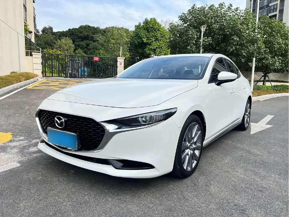 2020 Mazda 3 Axela 2.0L 158HP L4 6AT