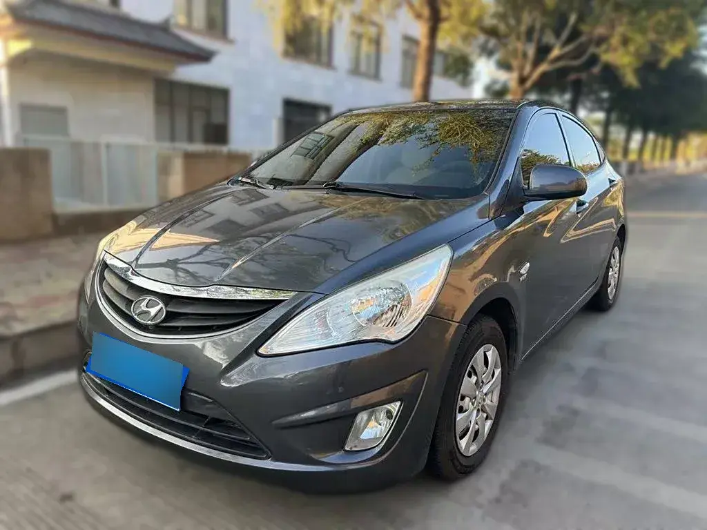2010 Hyundai Reina 1.4L 107HP L4 5MT
