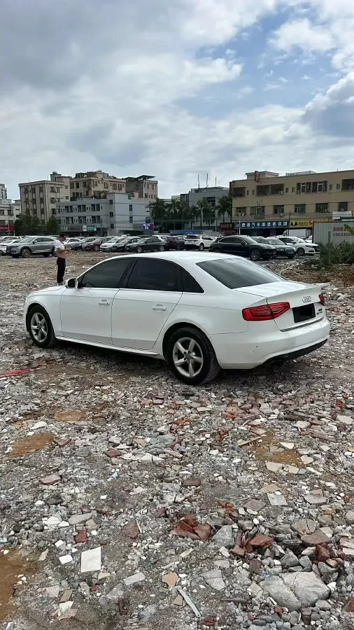 2013 Audi A4L 2.0T 180HP L4 CVT,autocango,china used car exporter,china ev exporter,chinese used car exporter,chinese used ev exporter