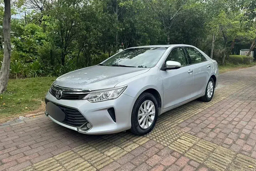 2015 Toyota Camry 2.0L 167HP L4 6AT