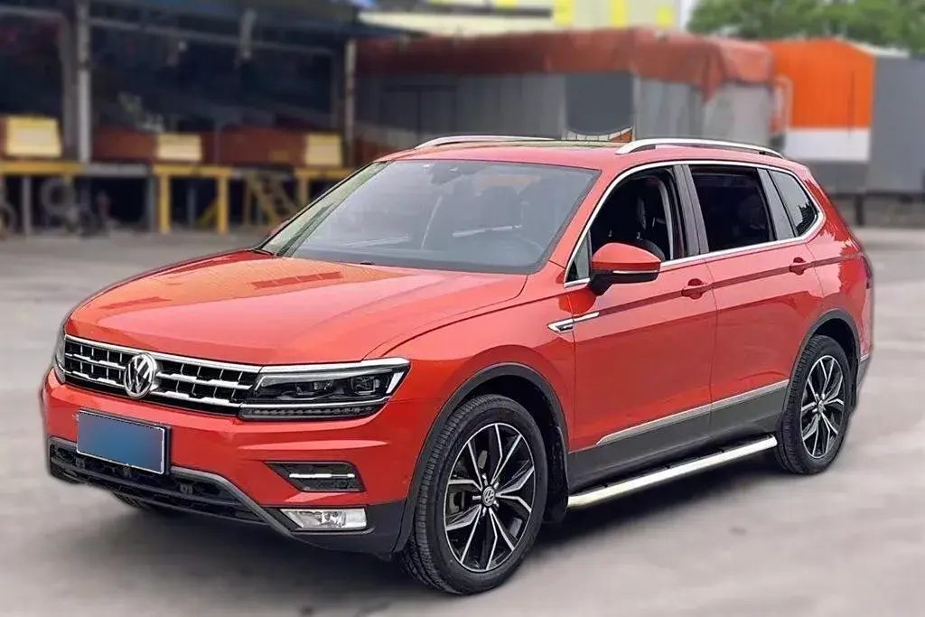 2017 Volkswagen Tiguan L 2.0T 220HP L4 7DCT