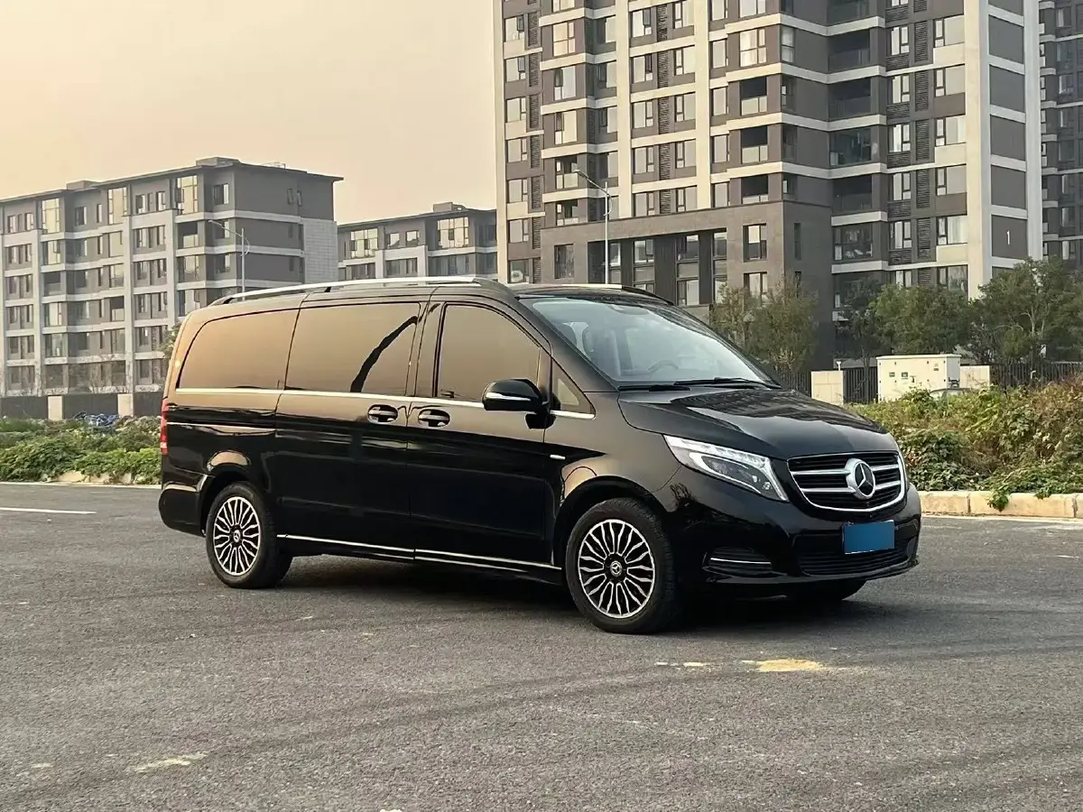 2018 Mercedes-Benz V Class 2.0T 211HP L4 7AT
