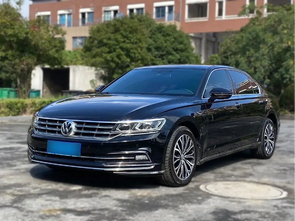 2018 Volkswagen Phideon 2.0T 224HP L4 7DCT