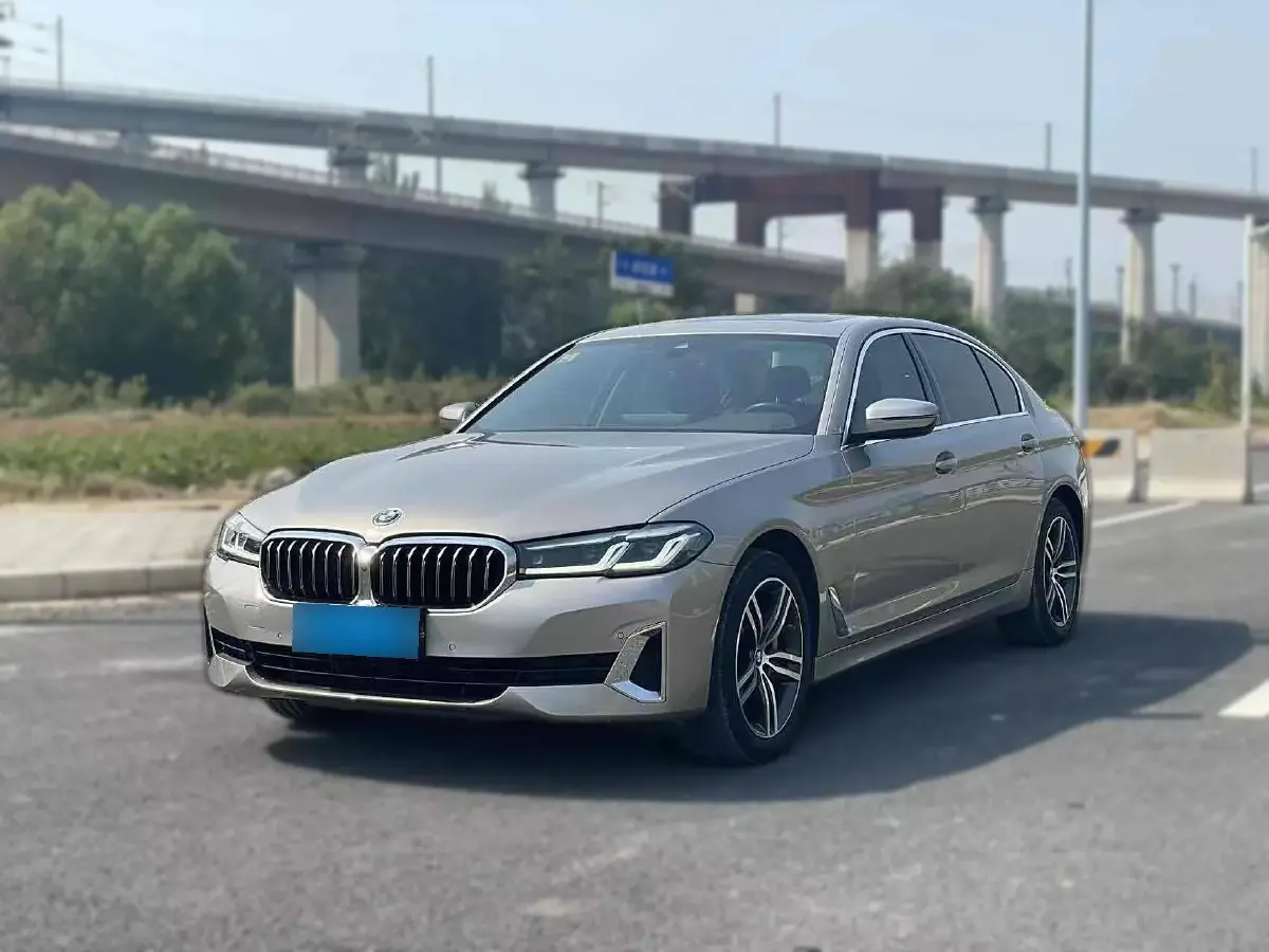 2021 BMW 5 Series 2.0T 252HP L4 8AT