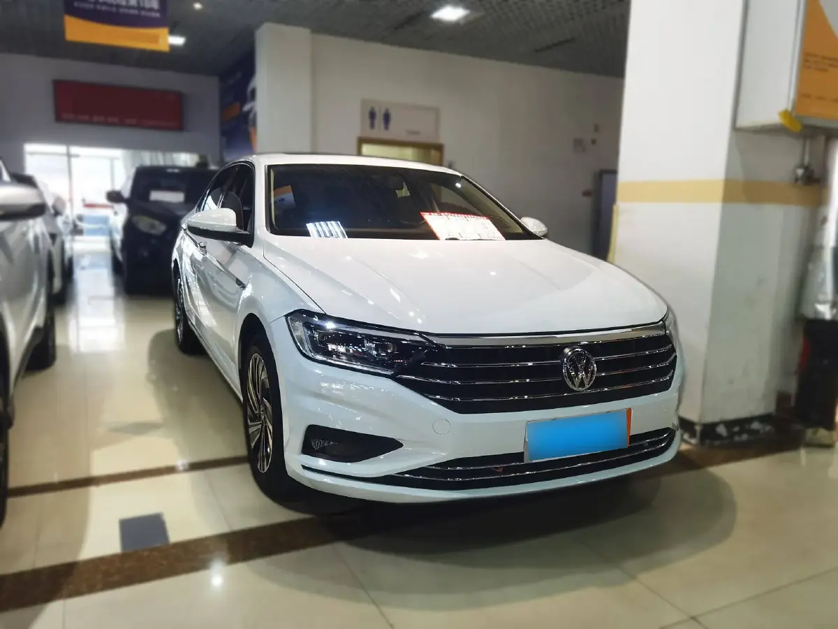 2022 Volkswagen Sagitar 1.4T 150HP L4 7DCT