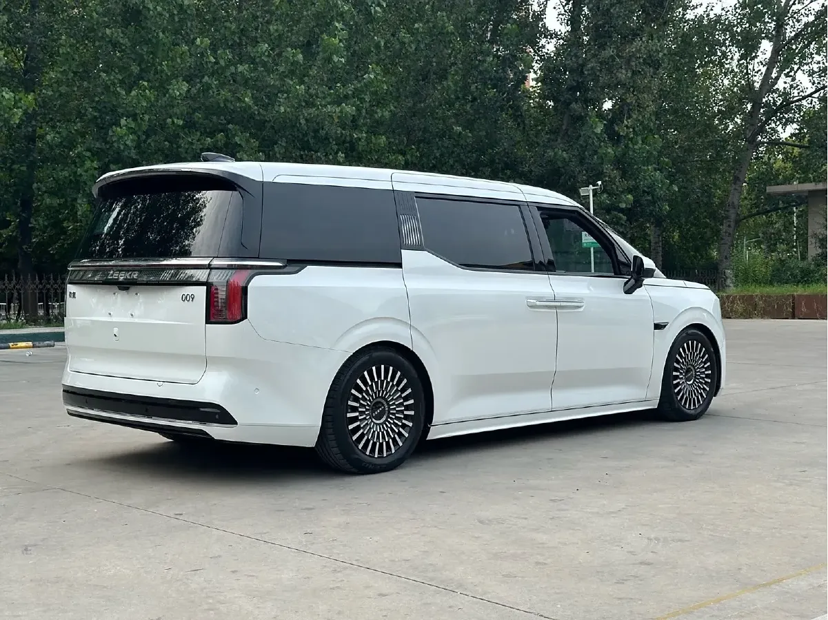 2022 Zeekr 009 BEV 116KWH,autocango,china used car exporter,china ev exporter,chinese used car exporter,chinese used ev exporter