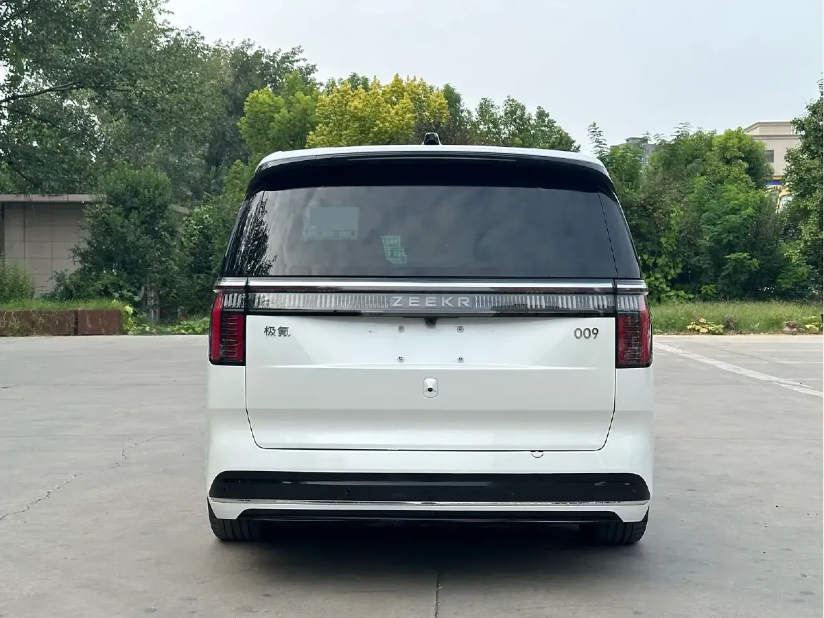 2022 Zeekr 009 BEV 116KWH,autocango,china used car exporter,china ev exporter,chinese used car exporter,chinese used ev exporter