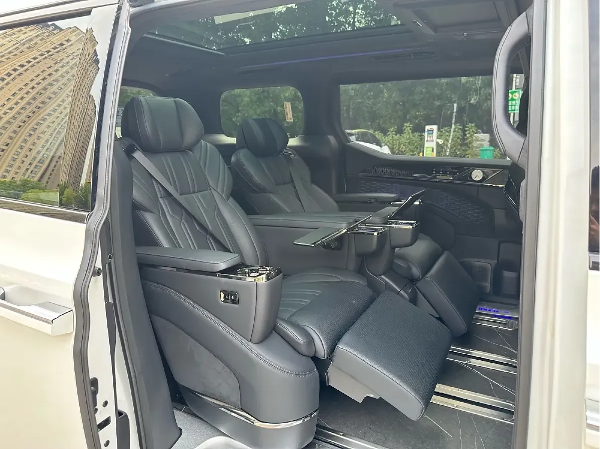 2022 Zeekr 009 BEV 116KWH,autocango,china used car exporter,china ev exporter,chinese used car exporter,chinese used ev exporter