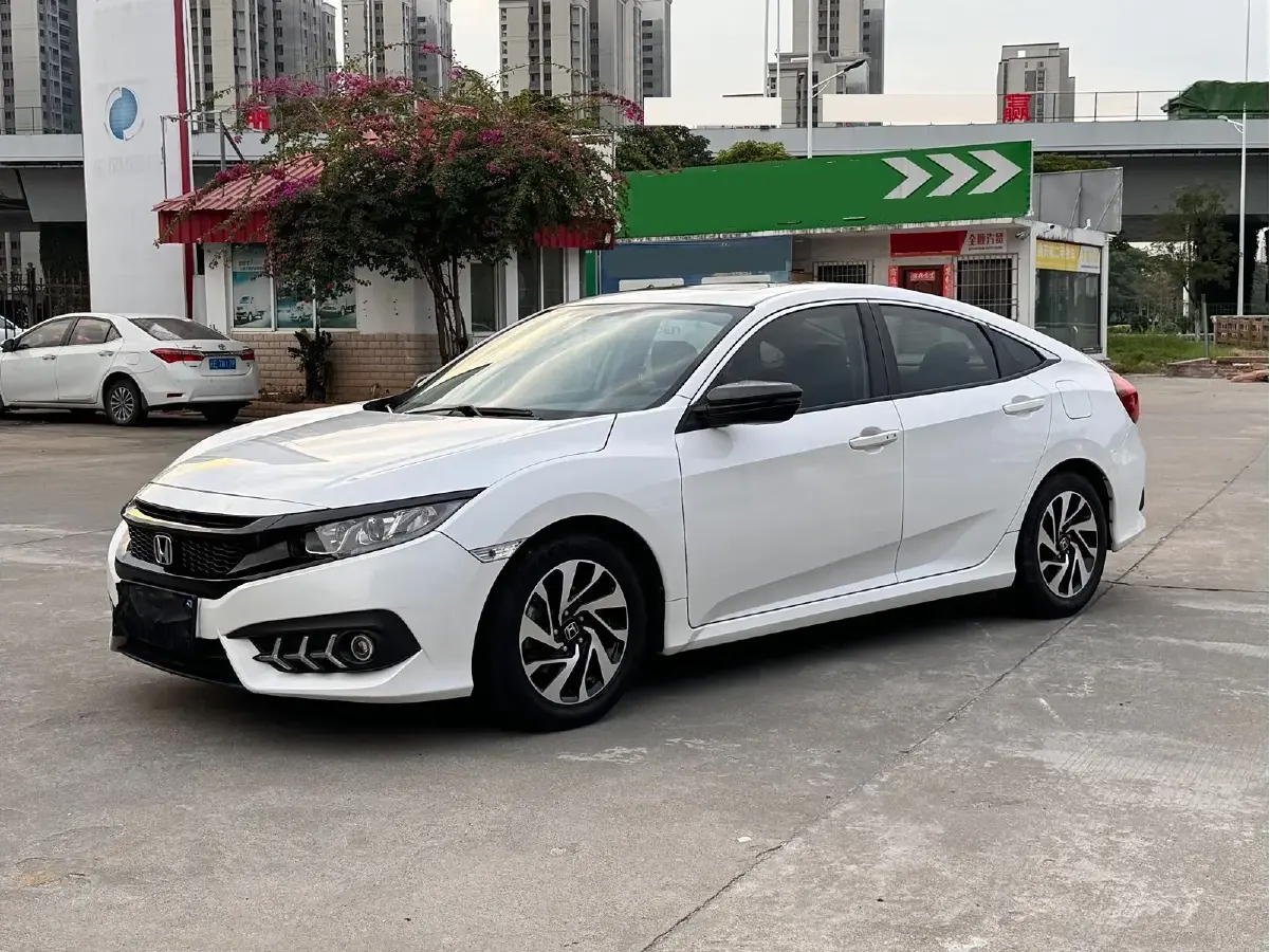 2016 Honda Civic 1.5T 177HP L4 CVT