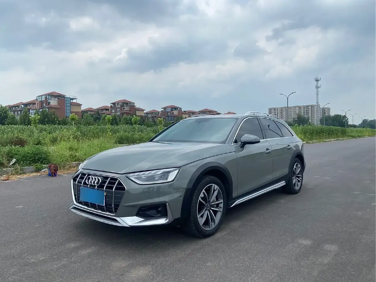 2022 Audi A4 2.0T 252HP L4 7DCT