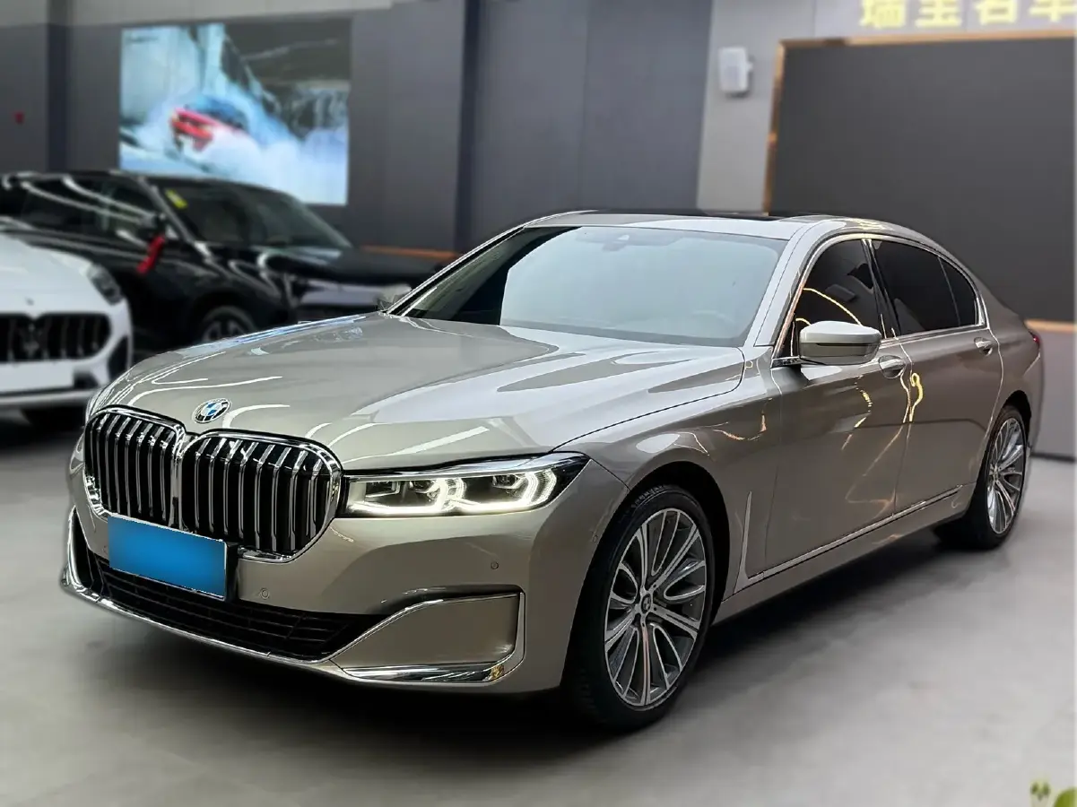 2021 BMW 7 Series 3.0T 340HP L6 8AT