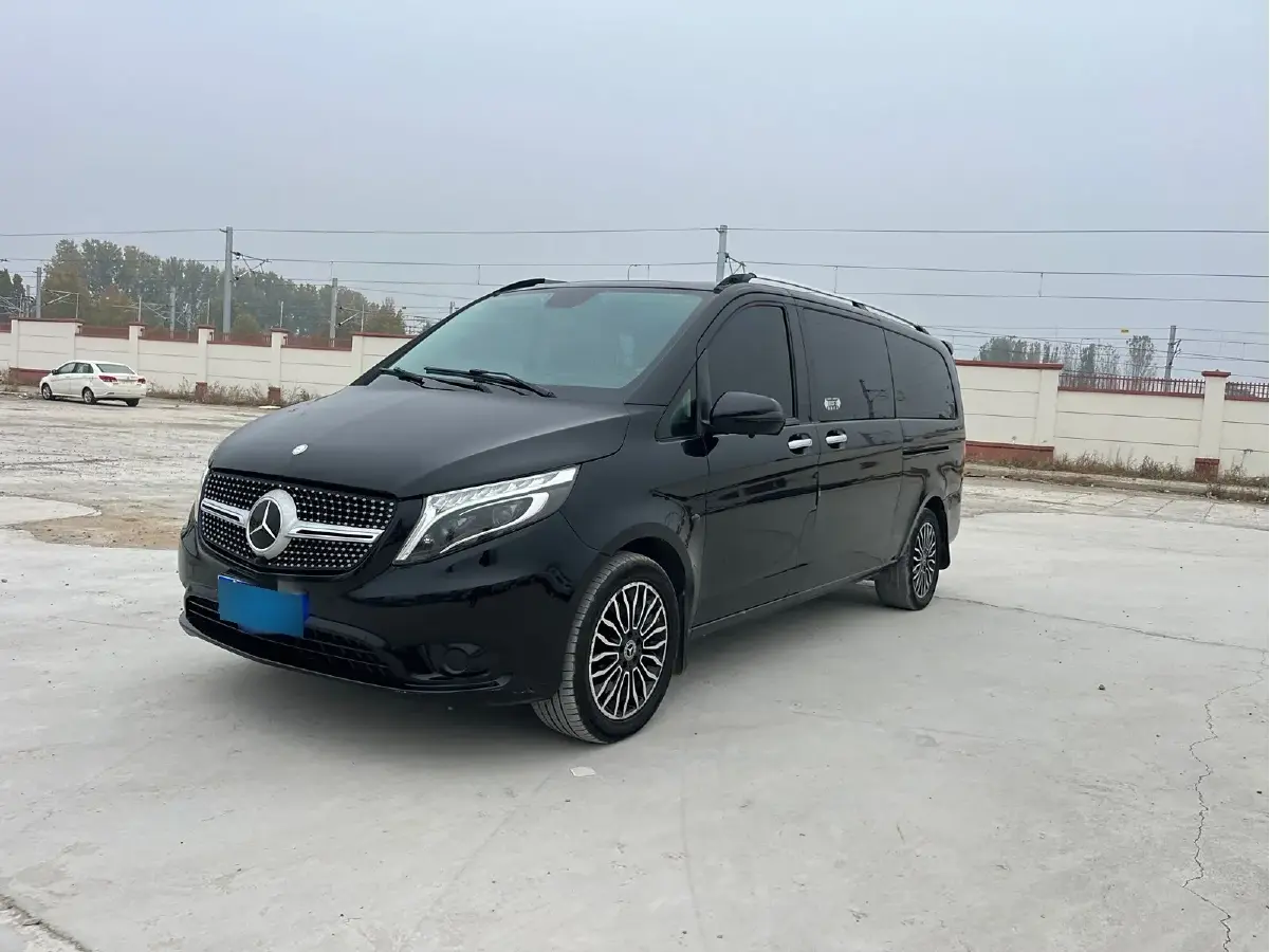 2016 Mercedes-Benz Vito 2.0T 211HP L4 7AT