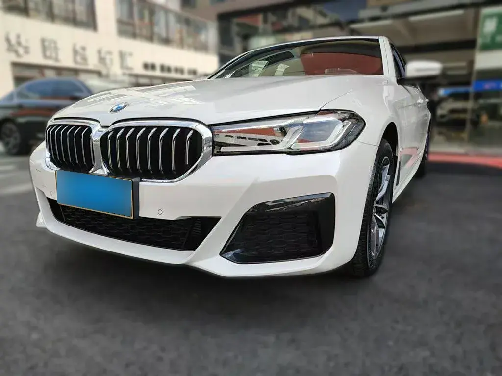 2022 BMW 5 Series 2.0T 184HP L4 8AT