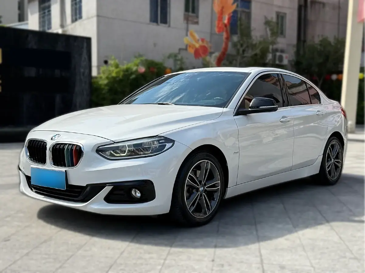 2018 BMW 1 Series 1.5T 136HP L3 6AT