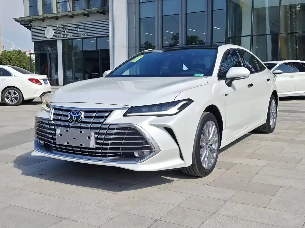 2024 Toyota Avalon 2.0L 152HP L4 E-CVT Hybrid