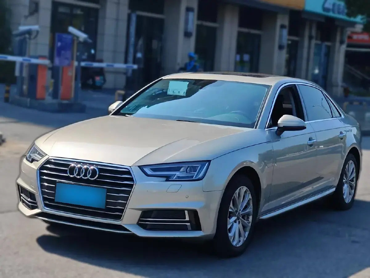 2019 Audi A4L 2.0T 190HP L4 7DCT
