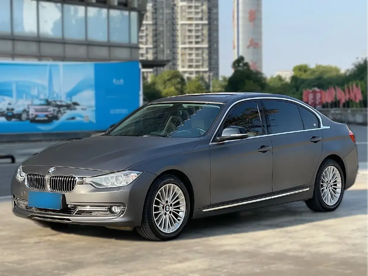 2013 BMW 3 Series 2.0T 184HP L4 8AT