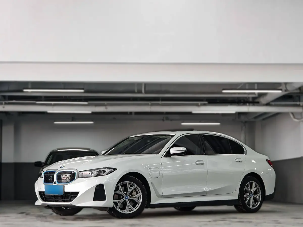 2022 BMW i3 BEV 70KWH