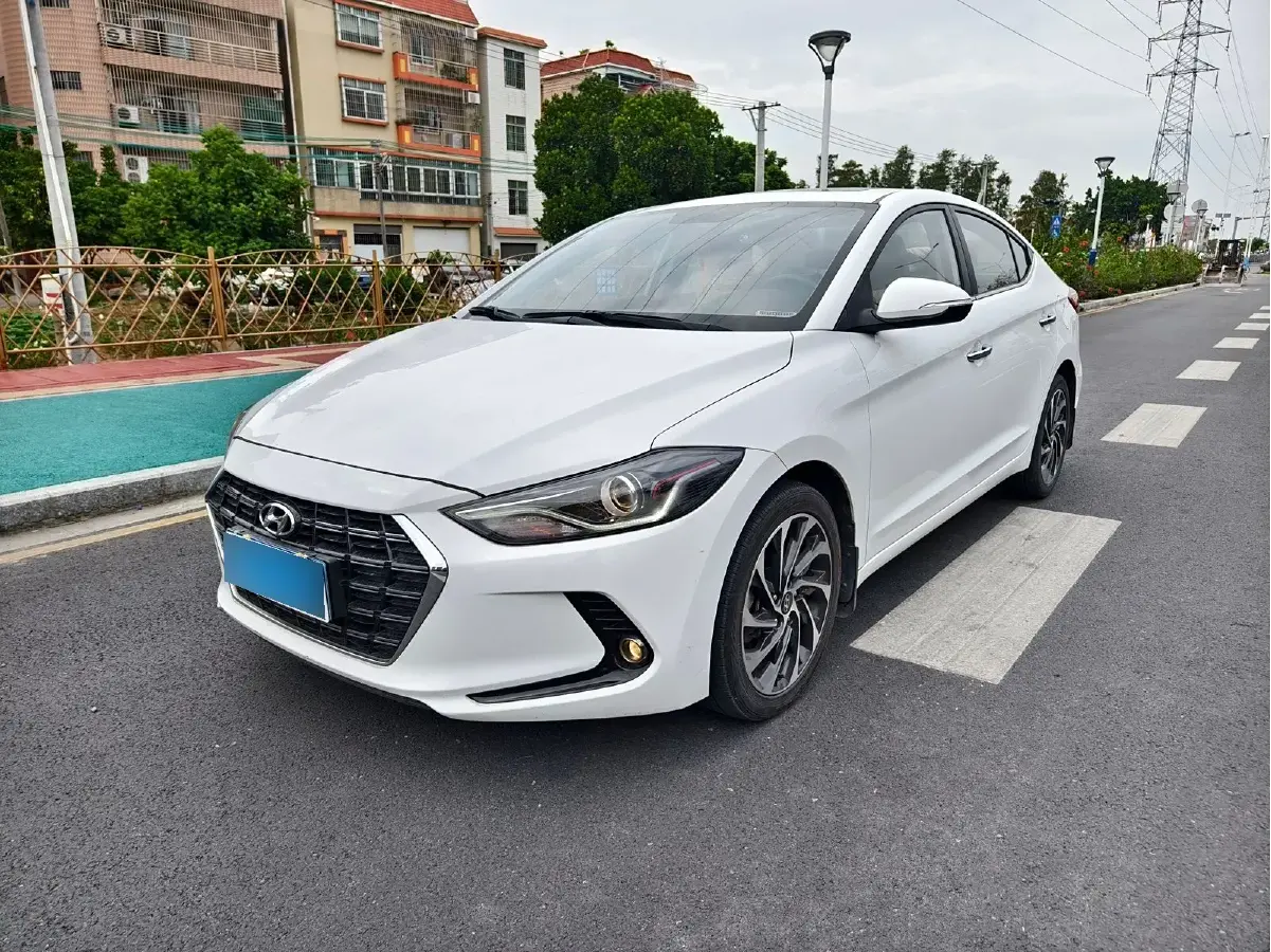 2019 Hyundai Elantra 1.5L 115HP L4 CVT
