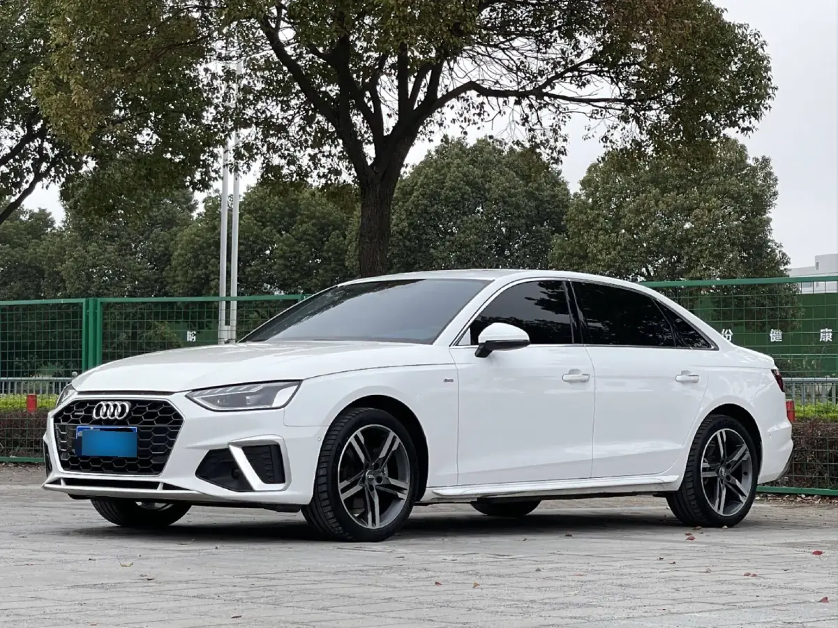 2020 Audi A4L 2.0T 190HP L4 7DCT