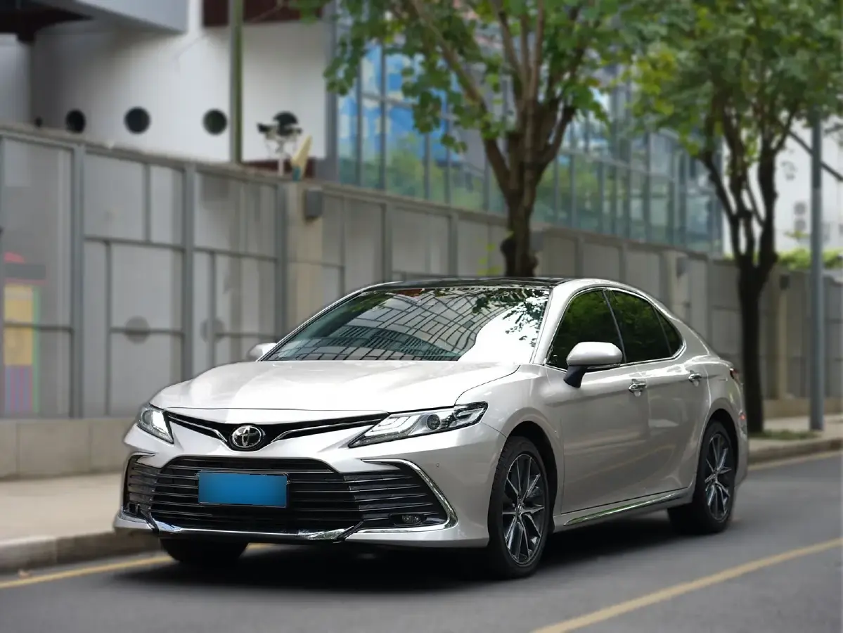 2023 Toyota Camry 2.5L 207HP L4 8AT
