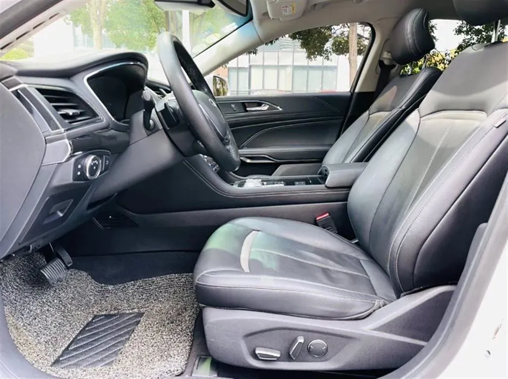 2015 Ford Taurus 2.0T 245HP L4 6AT,autocango,china used car exporter,china ev exporter,chinese used car exporter,chinese used ev exporter