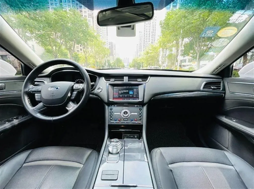 2015 Ford Taurus 2.0T 245HP L4 6AT,autocango,china used car exporter,china ev exporter,chinese used car exporter,chinese used ev exporter