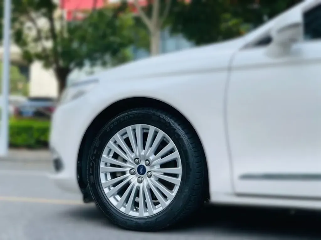 2015 Ford Taurus 2.0T 245HP L4 6AT,autocango,china used car exporter,china ev exporter,chinese used car exporter,chinese used ev exporter