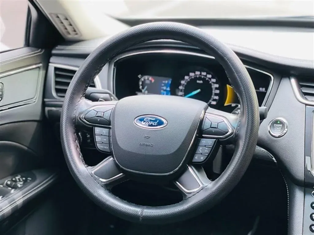 2015 Ford Taurus 2.0T 245HP L4 6AT,autocango,china used car exporter,china ev exporter,chinese used car exporter,chinese used ev exporter