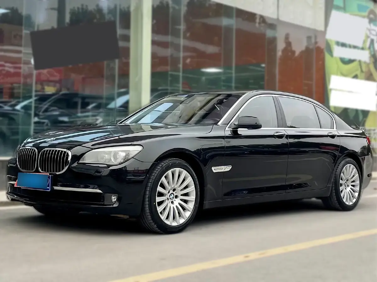 2010 BMW 7 Series 6.0T 544HP V12 8AT