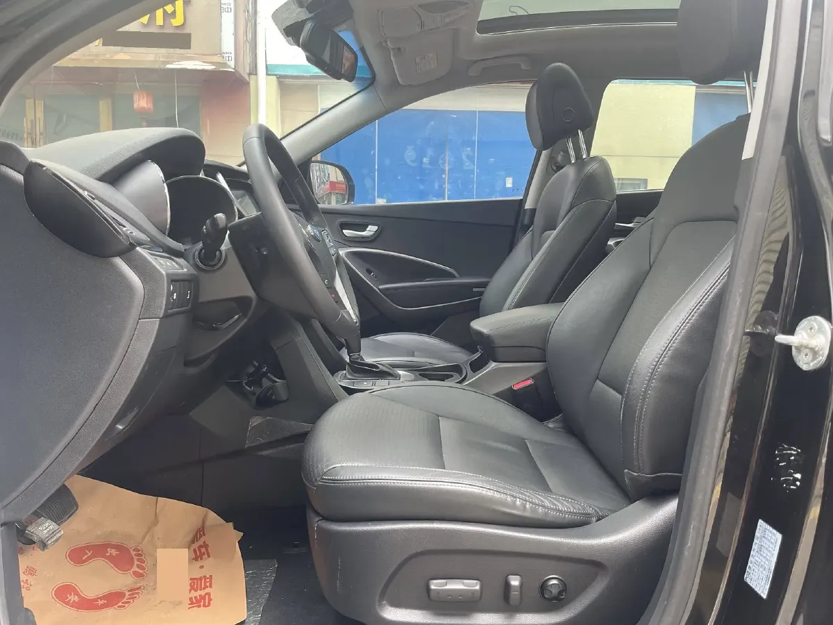 2013 Hyundai Grand SantaFe 2.2T 197HP L4 6AT,autocango,china used car exporter,china ev exporter,chinese used car exporter,chinese used ev exporter