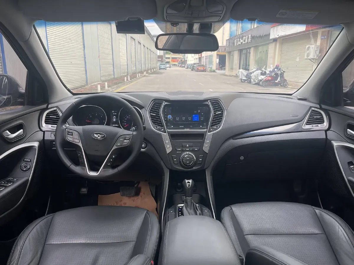 2013 Hyundai Grand SantaFe 2.2T 197HP L4 6AT,autocango,china used car exporter,china ev exporter,chinese used car exporter,chinese used ev exporter