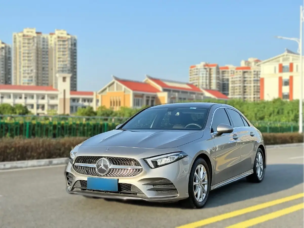 2020 Mercedes-Benz A Class 1.3T 163HP L4 7DCT