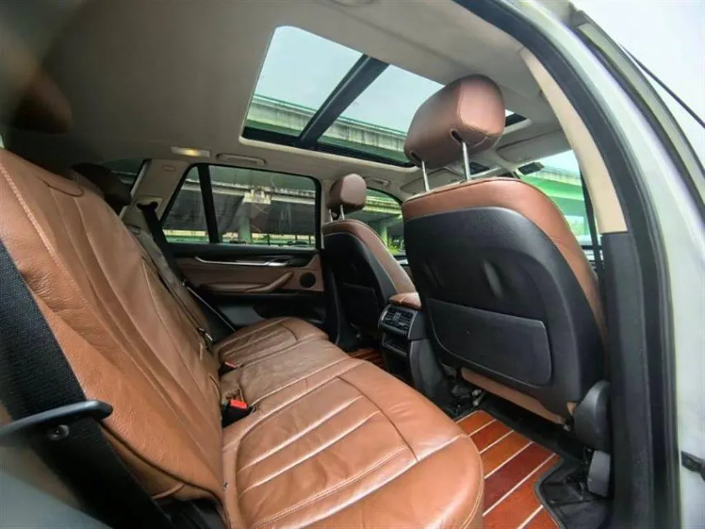 2014 BMW X5 3.0T 306HP L6 8AT,autocango,china used car exporter,china ev exporter,chinese used car exporter,chinese used ev exporter