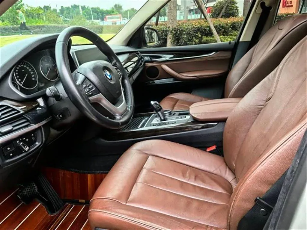 2014 BMW X5 3.0T 306HP L6 8AT,autocango,china used car exporter,china ev exporter,chinese used car exporter,chinese used ev exporter