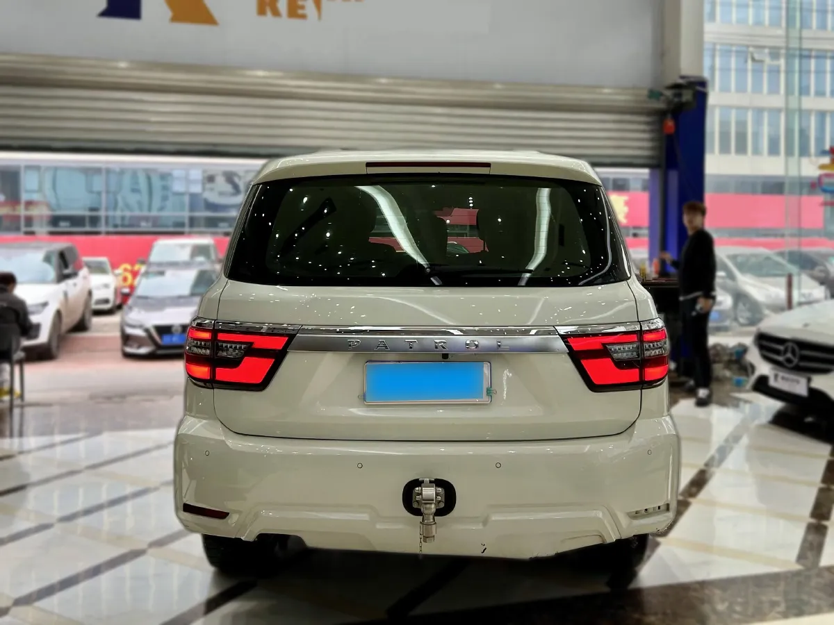 2018 Nissan Patrol 4.0L 279HP V6 7AT,autocango,china used car exporter,china ev exporter,chinese used car exporter,chinese used ev exporter