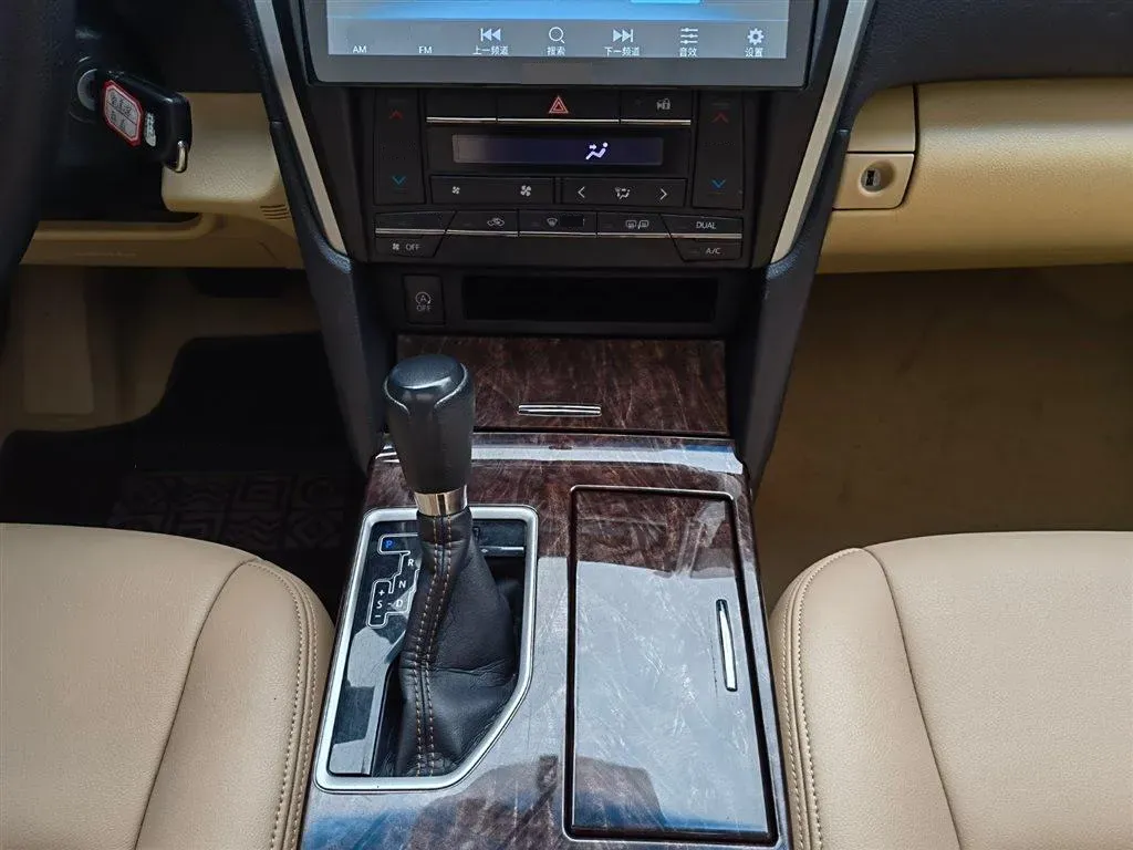 2016 Toyota Camry 2.0L 167HP L4 6AT,autocango,china used car exporter,china ev exporter,chinese used car exporter,chinese used ev exporter