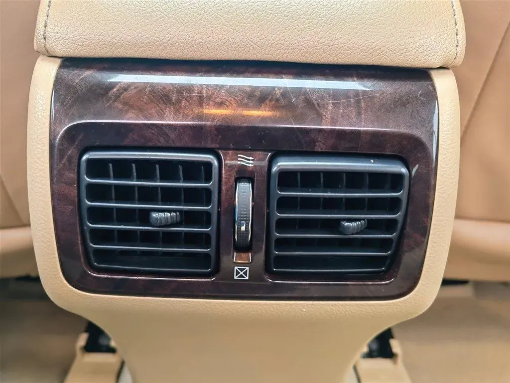 2016 Toyota Camry 2.0L 167HP L4 6AT,autocango,china used car exporter,china ev exporter,chinese used car exporter,chinese used ev exporter