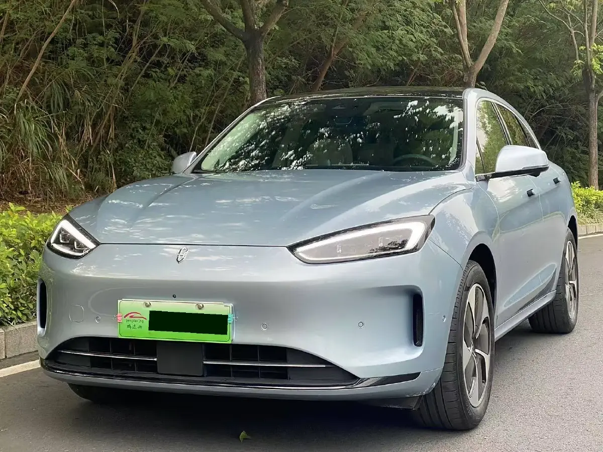 2022 HIMA M5 BEV 80KWH